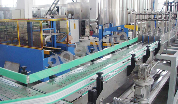 碳酸飲料灌裝線 碳酸飲料灌裝線